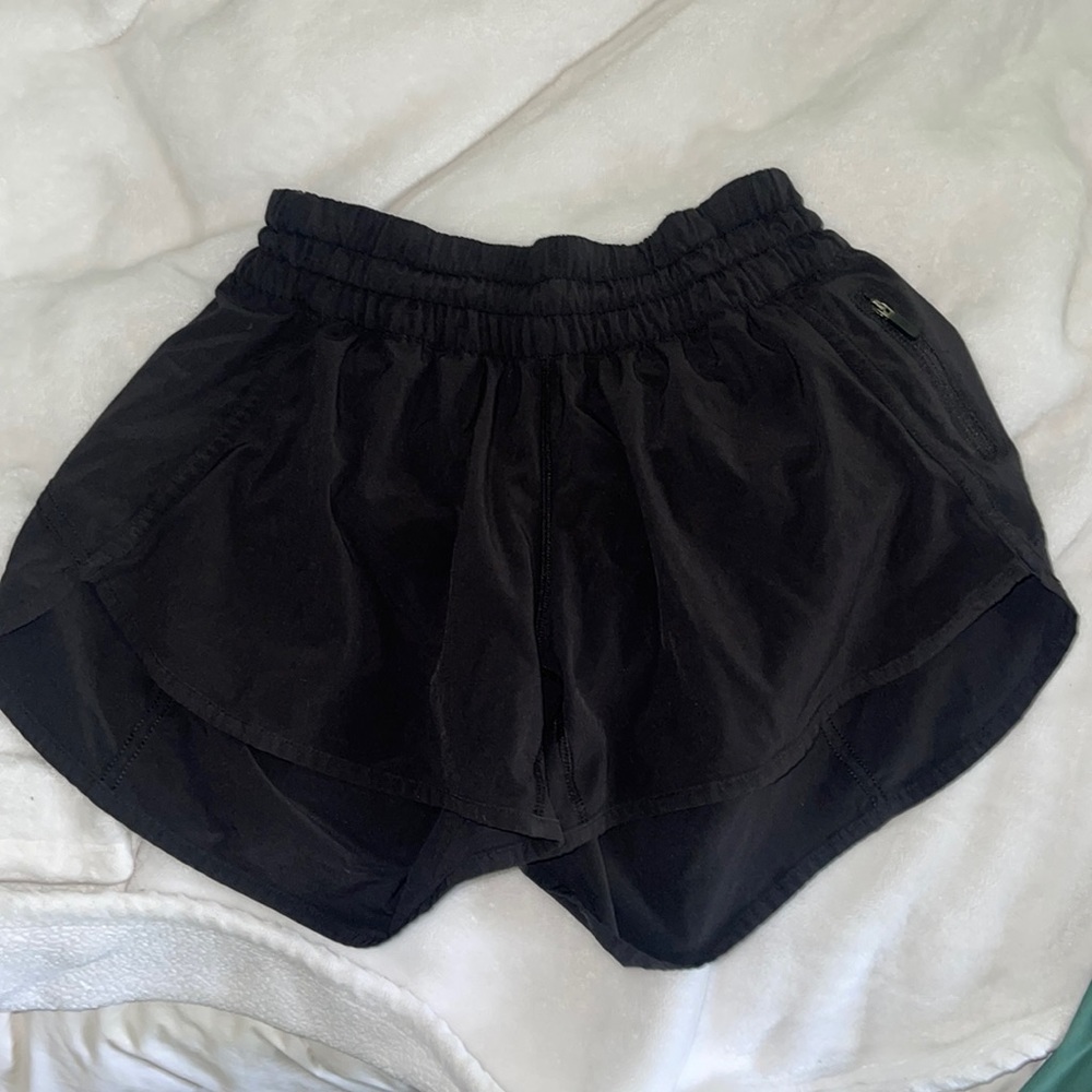 Lulu track that short